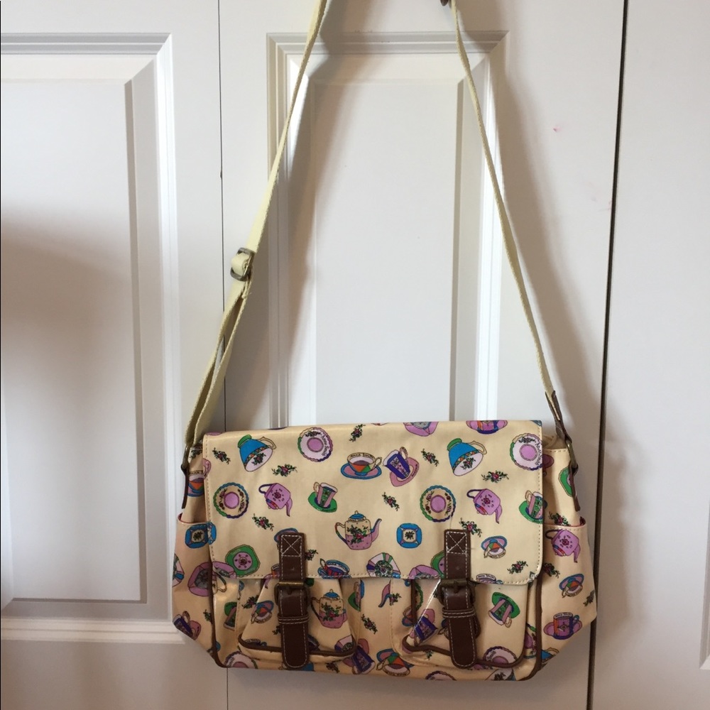 Super Cute Anna Smith London tea cup satchel!!